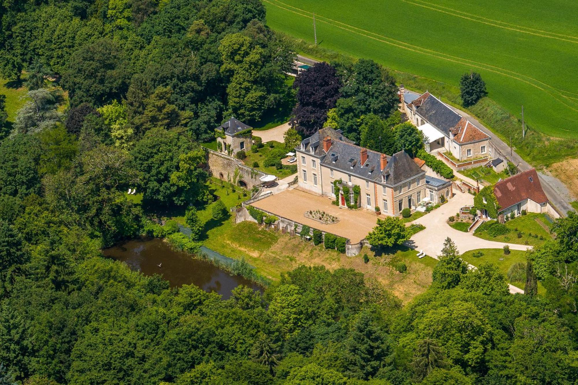 Chateau De La Huberdiere Nazelles-Negron 外观 照片